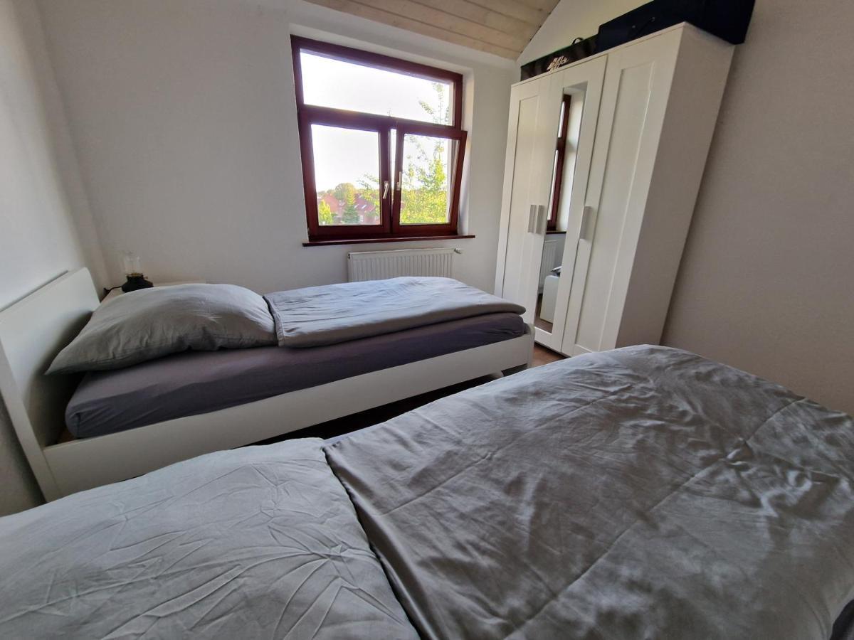 98Qm Wohnung Im Villenviertel - Voll Ausgestattet Mit Balkon Und Kamin - Wlan Gratis Wilhelmshaven Exteriör bild