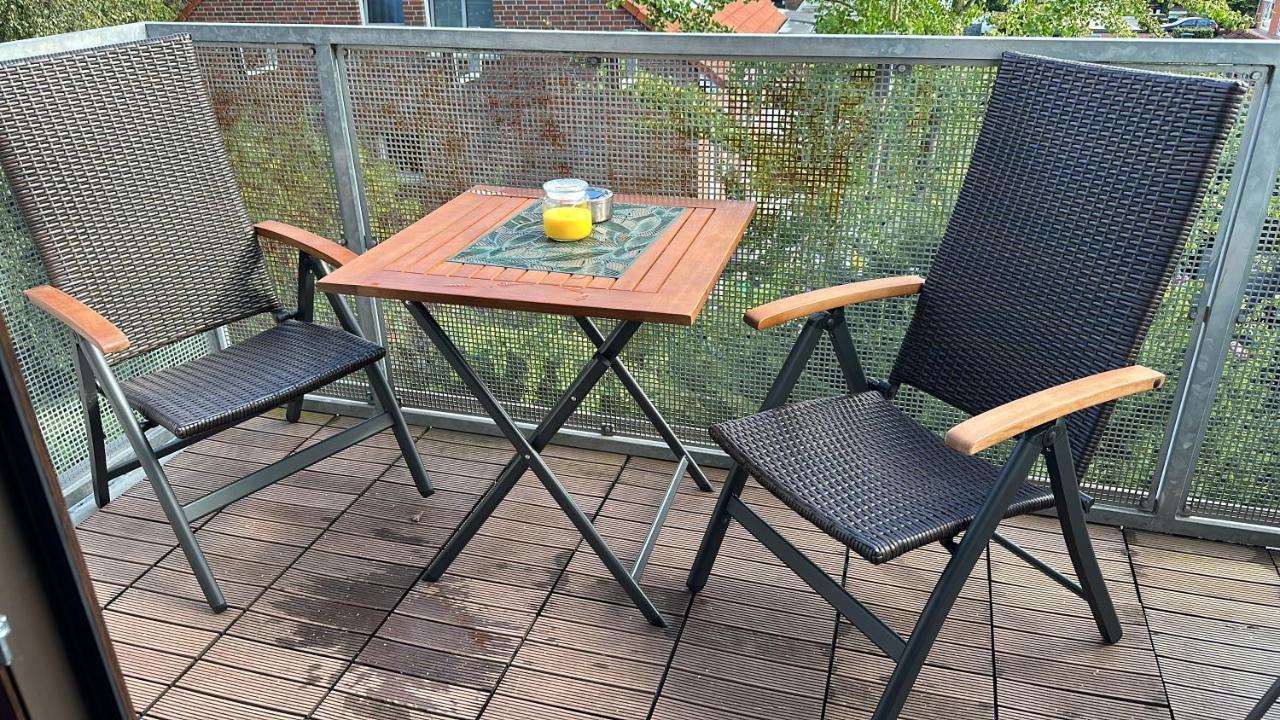 98Qm Wohnung Im Villenviertel - Voll Ausgestattet Mit Balkon Und Kamin - Wlan Gratis Wilhelmshaven Exteriör bild