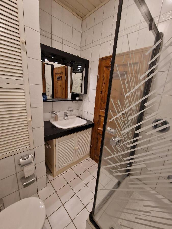 98Qm Wohnung Im Villenviertel - Voll Ausgestattet Mit Balkon Und Kamin - Wlan Gratis Wilhelmshaven Exteriör bild