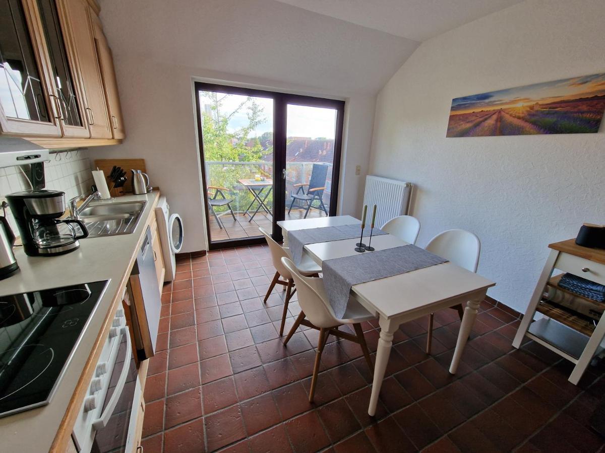 98Qm Wohnung Im Villenviertel - Voll Ausgestattet Mit Balkon Und Kamin - Wlan Gratis Wilhelmshaven Exteriör bild