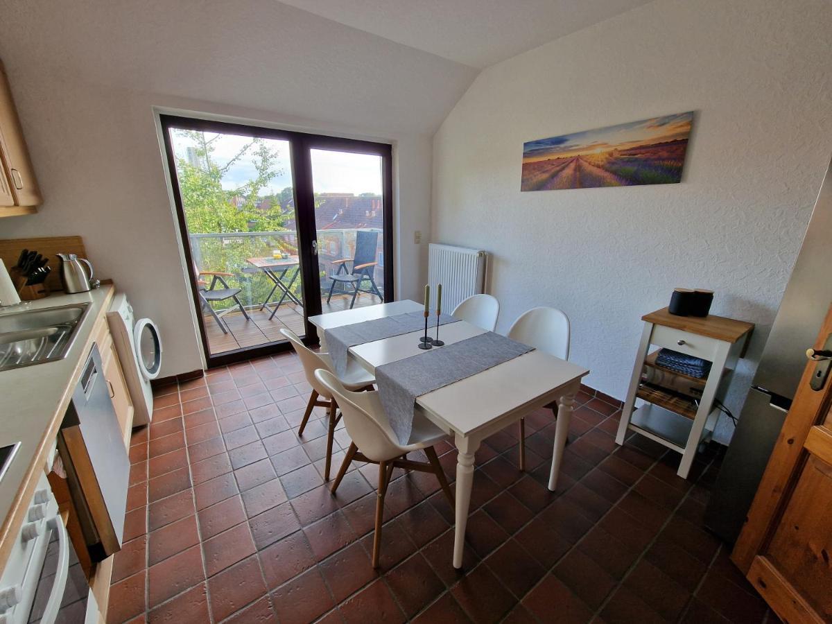 98Qm Wohnung Im Villenviertel - Voll Ausgestattet Mit Balkon Und Kamin - Wlan Gratis Wilhelmshaven Exteriör bild