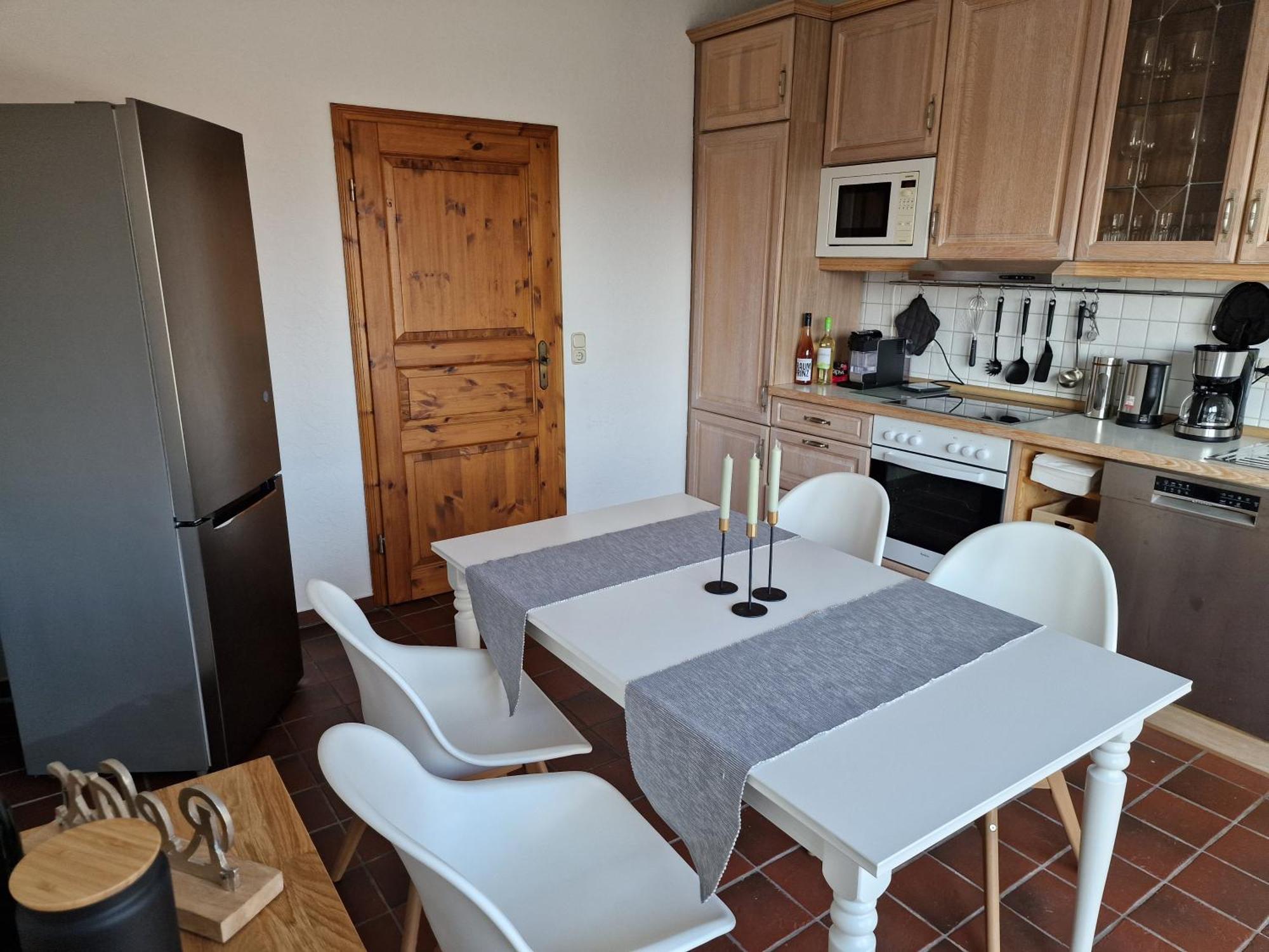 98Qm Wohnung Im Villenviertel - Voll Ausgestattet Mit Balkon Und Kamin - Wlan Gratis Wilhelmshaven Exteriör bild