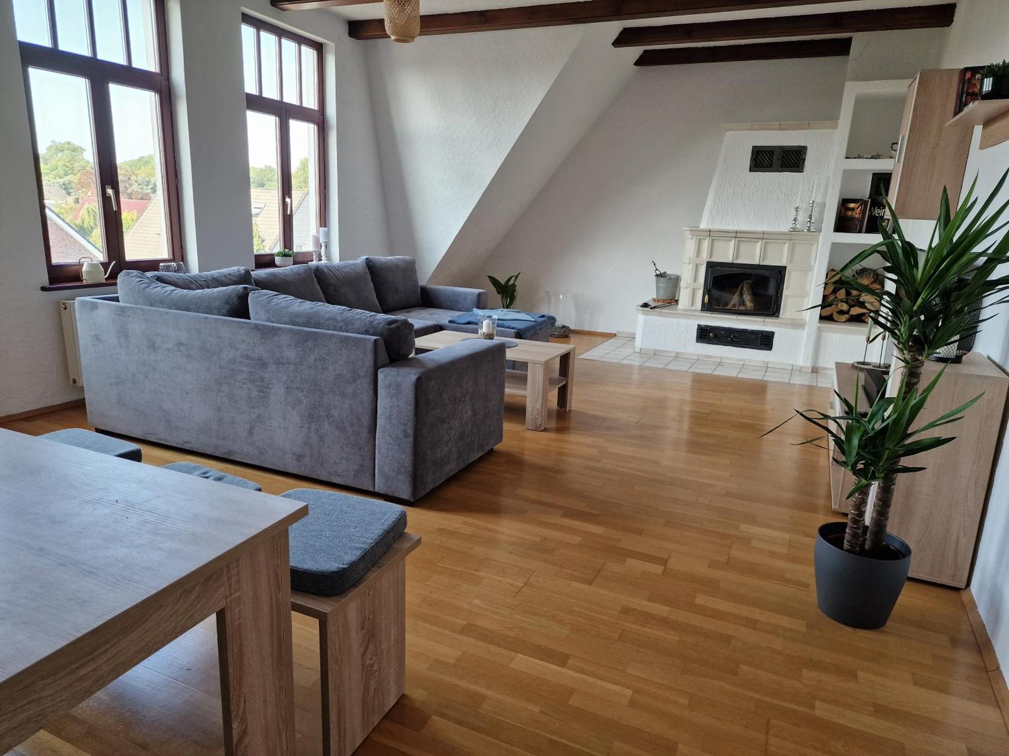 98Qm Wohnung Im Villenviertel - Voll Ausgestattet Mit Balkon Und Kamin - Wlan Gratis Wilhelmshaven Exteriör bild
